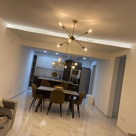 Theatre Apartment Mellieħa Екстериор снимка