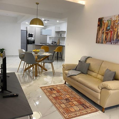 Theatre Apartment Mellieħa Екстериор снимка