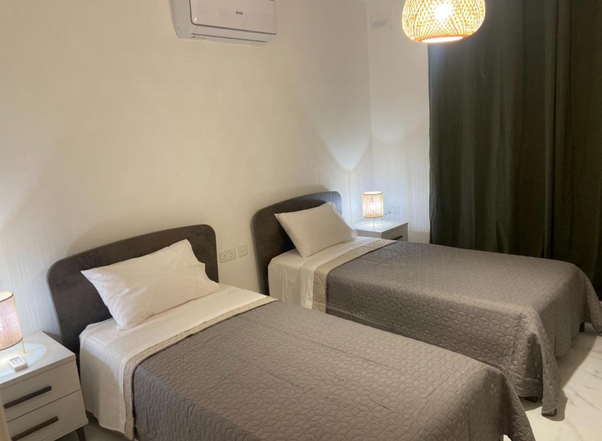 Theatre Apartment Mellieħa Екстериор снимка