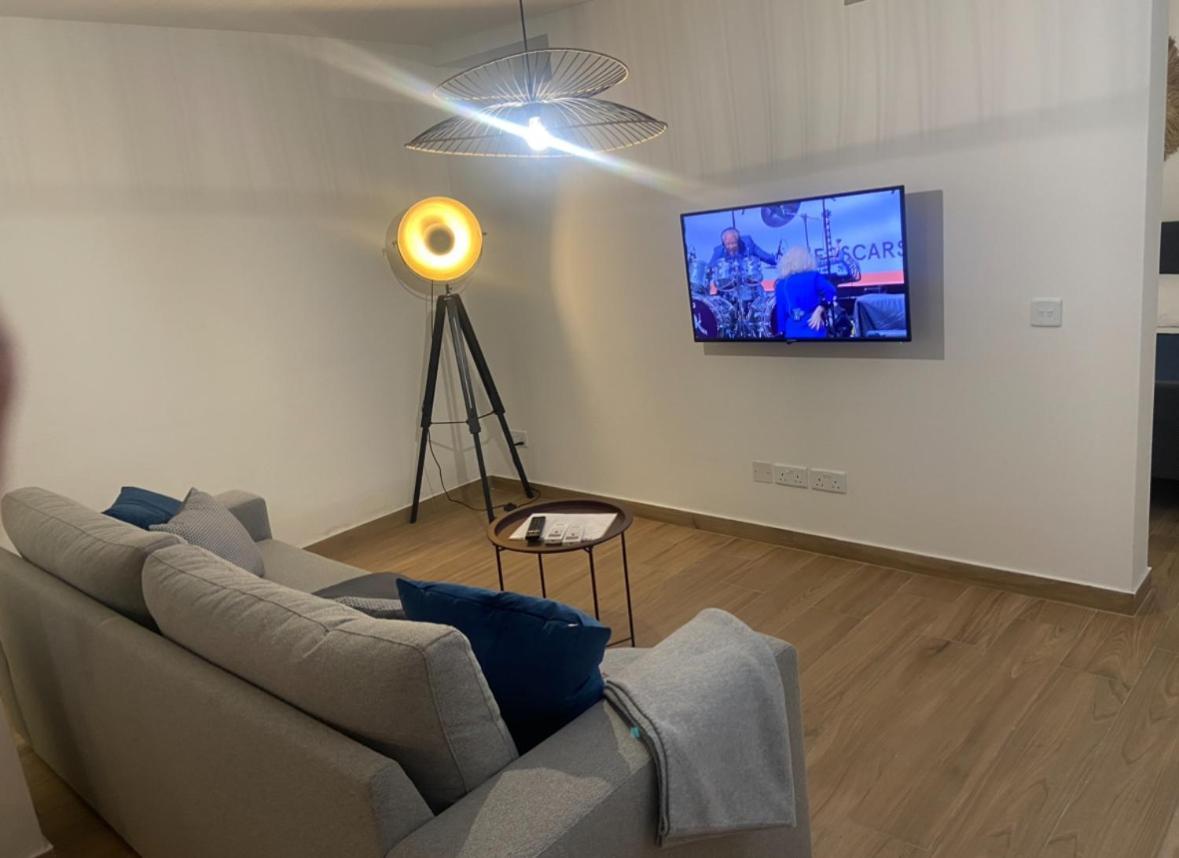 Theatre Apartment Mellieħa Екстериор снимка